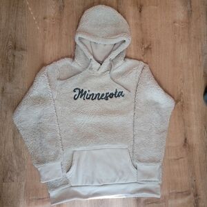 Artisans Minnesota Hoodie Women's Size L Fuzzy Sherpa